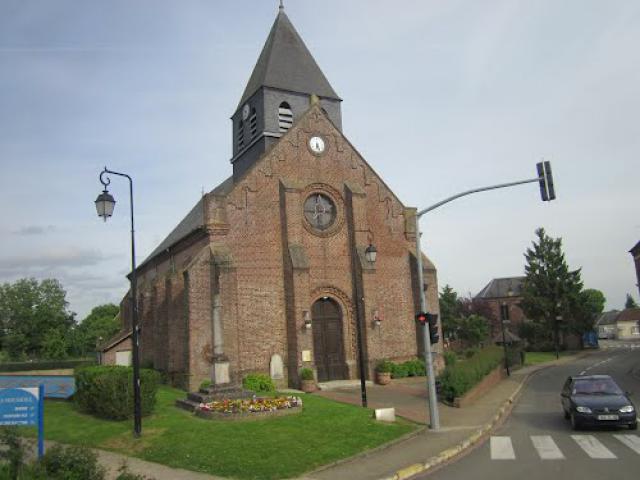 L'église de LA HOUSSOYE (60)