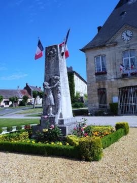 60-Gournay sur Aronde monument aux morts