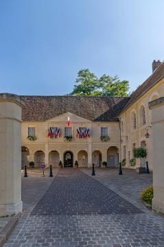 Entrée de L'hôtel de Ville Chaumont-en-Vexin