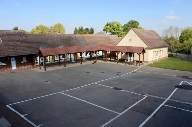 La cour de l’école d'Haudivillers.