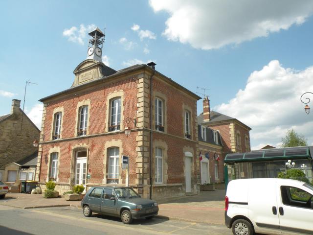 mairie de Cires-lès-Mello, oise, france