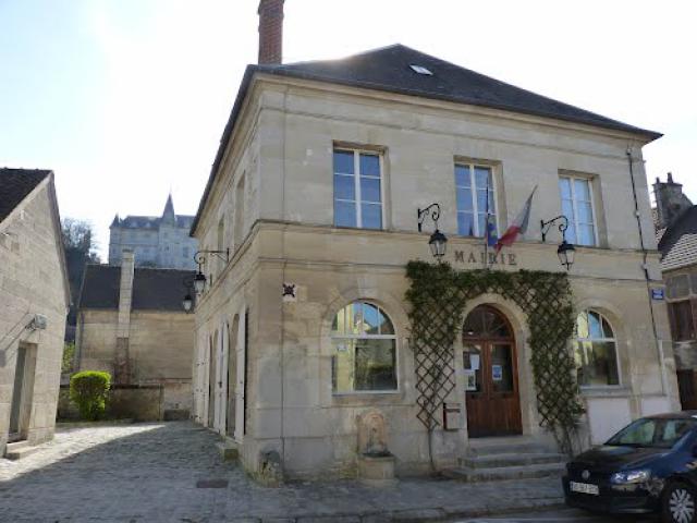 Mello,la mairie.