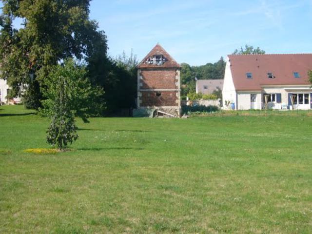 pigeonnier du château d'Esches (Oise)
