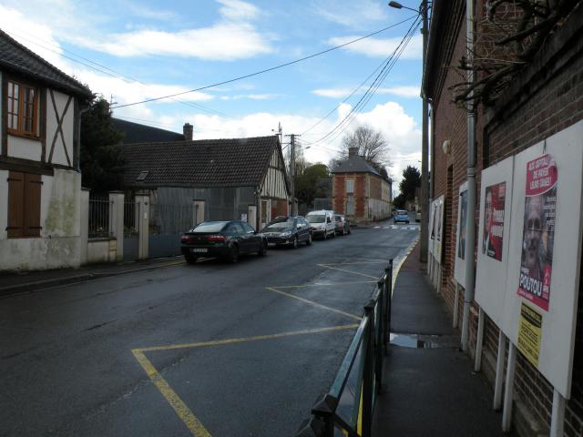 rue de Fresneaux-Montchevreuil