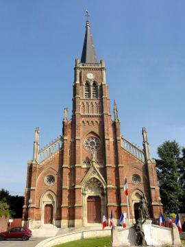 Église néogothique Saint-Just, façade.