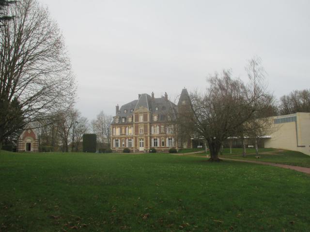 Château de Troussures construit en 1890. Aujourd'hui prieuré Notre-Dame-de-Cana de la Communauté Saint-Jean.