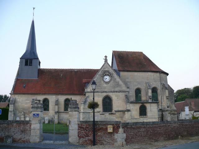 L'église Saint-Vaast de Marest-sur-Matz (Oise, Picardie, France).