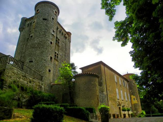 Château de Saint-Alban-Auriolles - en restauration