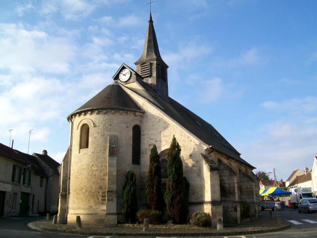 L'église Notre-Dame d'Orry-la-Ville, qui daterait du XIIe siècle.