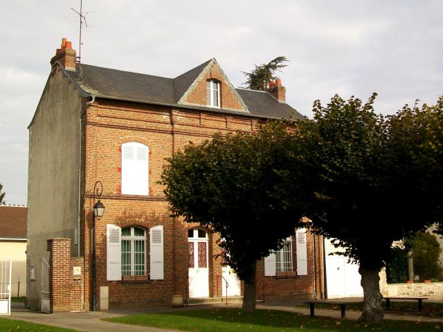 La mairie de Villers-St-Frambourg (60), village des environs de Senlis.
