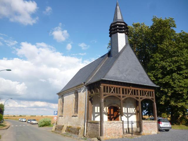 La Chapelle Notre-Dame-du-Bon-Secours, située sur la commune de Gannes (Oise), pendant la Neuvaine, le 14 juillet 2016.