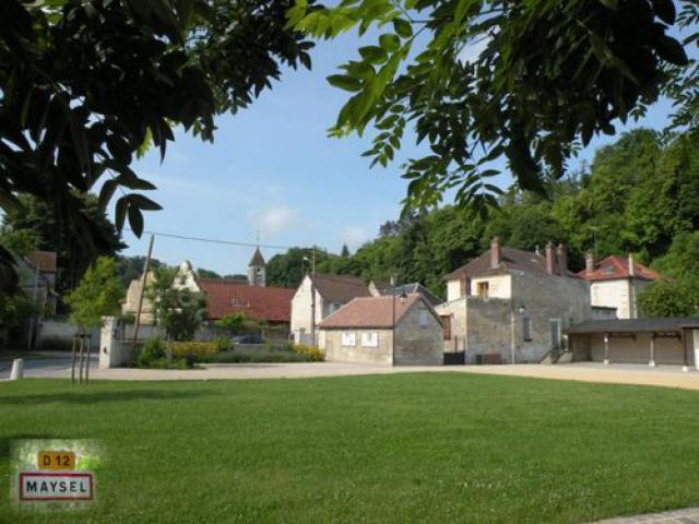 place de la mairie/townhall square