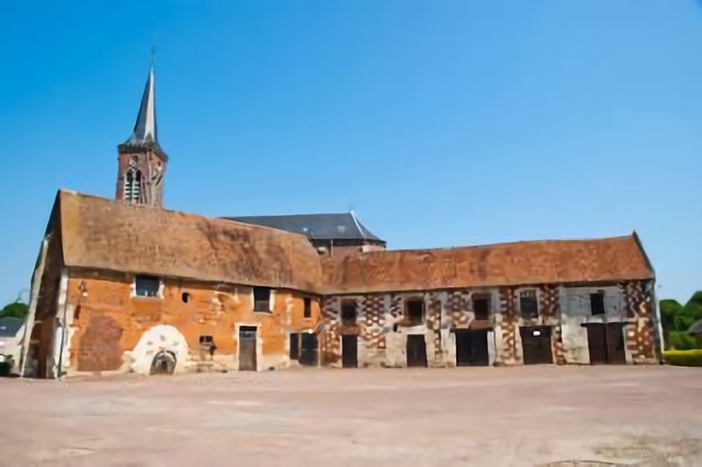 Ancien corps de ferme à LIEUVILLERS - 60130