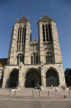 Façade de la cathédrale