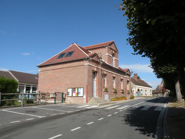 mairie de Le Mont-Saint-Adrien, sans certitude.