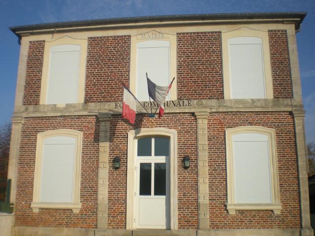 la mairie de Saint-Aubin-sous-Erquery