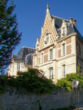La villa Béatrice, ancienne demeure du comte Moïse de Camondo (à partir de 1904), puis de sa fille Béatrice jusqu'à son arrestation et…