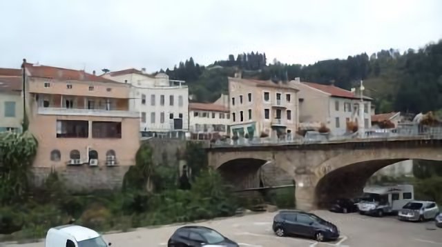 PARKING POUR DOLOREANE