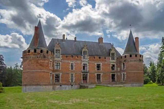 Le château Le Plessis-Brion