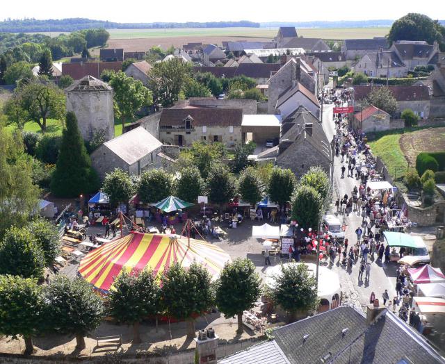 Grand rue de Feigneux photographiée depuis le clocher lors de Jours de fête Feigneux 2005(Fête Citoyenne qui a lieu tous les ans au mois…