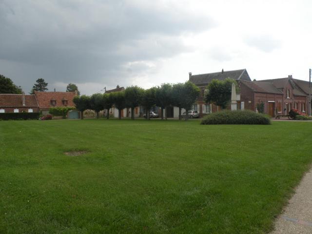 Rémérangles place de l'église