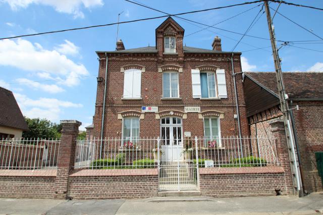 Mairie de Guignecourt en France.