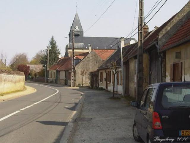 La grande rue et l' église