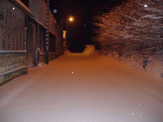 La rue du cimetiere (Ricquebourg) Decembre 2009