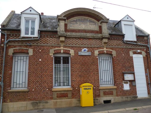 L'agence postale de la commune de Thieux (Oise).