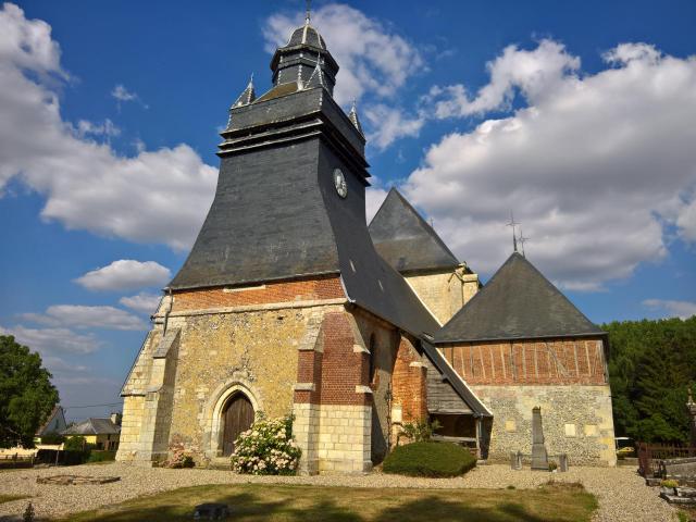 Le Hamel (Oise) : Façade de l'église Notre-Dame