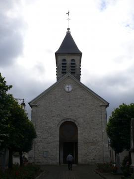 L'église Saint-Pierre-Saint-Paul de Lagny-le-Sec (Oise, Picardie, France).