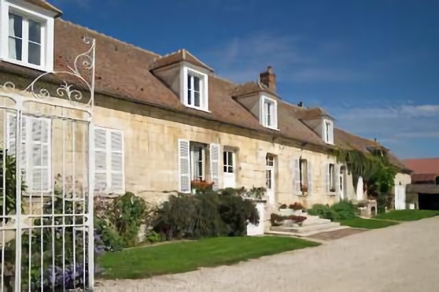 Corps de ferme Montmartin