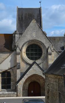 Façade occidentale, donnant sur la rue de l'Église.