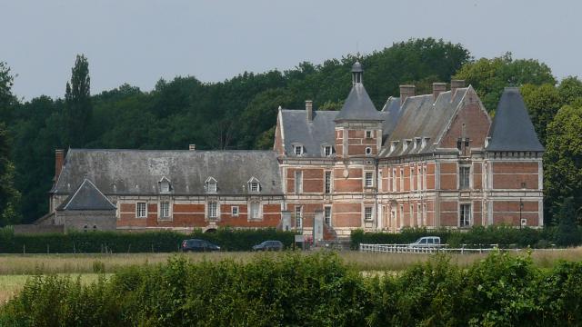 Vue générale du Château de Troissereaux (Oise)