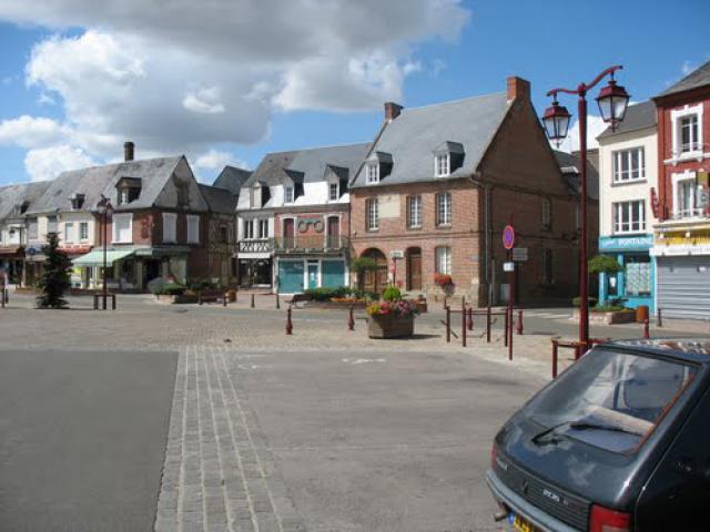 Crevecoeur-le-Grand - Here musketeer Aramis cured his wounds