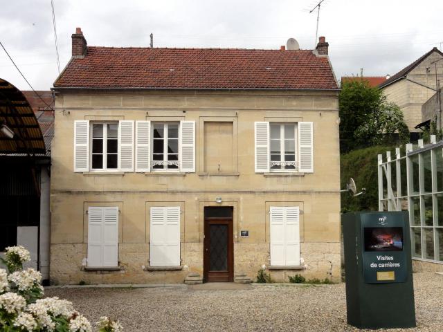 Maison de la Pierre du sud de l'Oise.