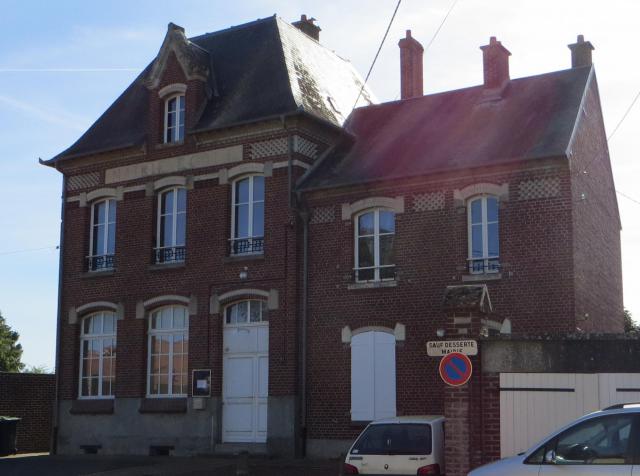 Vue générale de la mairie