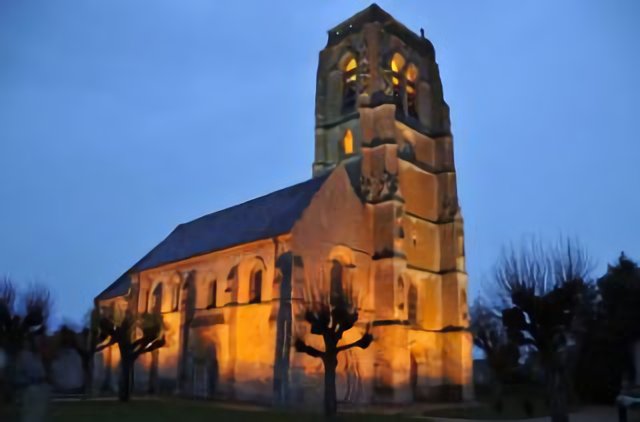 Eglise de May-en-Multien de nuit