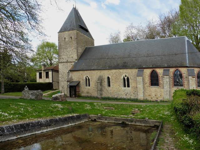 L'église Saint Samson - son ancien lavoir Saint-Samson-la-Poterie à Oise, France.