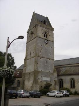 Eglise de Trun érigée sur un site druidique et restaurée par les Templiers.