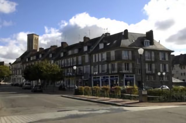 Conde-sur-noireau, typische Straßenzeile