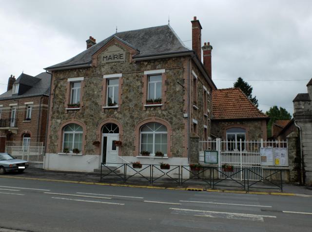 Vue de la mairie d'Hendecourt-lès-Cagnicourt.