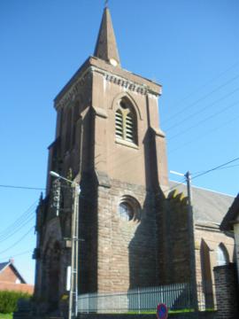 Vue de l'église Saint-Georges de Favreuil.