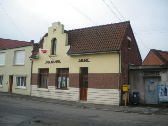 Vue de la mairie d'Oblinghem.