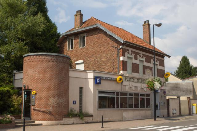 Le bureau de poste de Souchez / Souchez / Pas-de-Calais / France