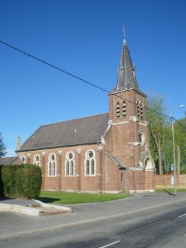 Vue de l'église Saint-Martin de Gommecourt (62).