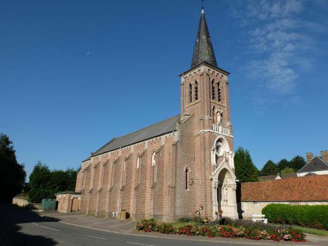 Vue de l'église Saint-Walloy de Beaumerie-Saint-Martin.