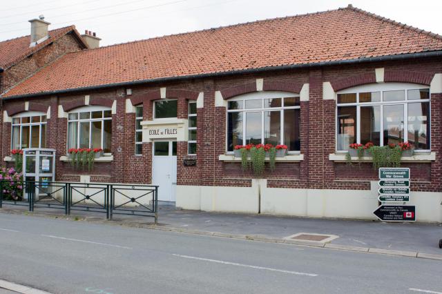 Ecole Marie-Curie de Neuville-Saint-Vaast / Neuville-Saint-Vaast, Pas-de-Calais, France