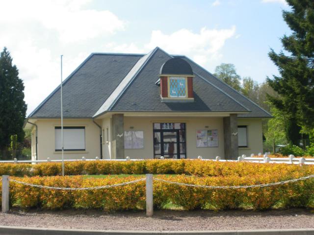 Vue de la mairie de Bonnières, dans le Pas-de-Calais.