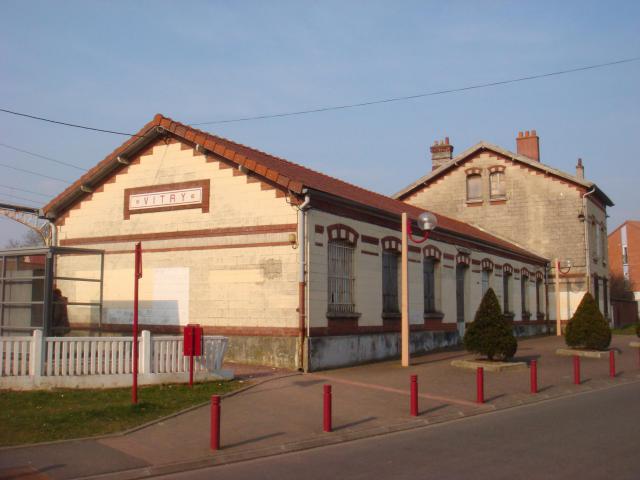 Gare de Vitry en Artois (Pas de Calais), le bâtiment voyageurs construit après la Première Guerre mondiale.
